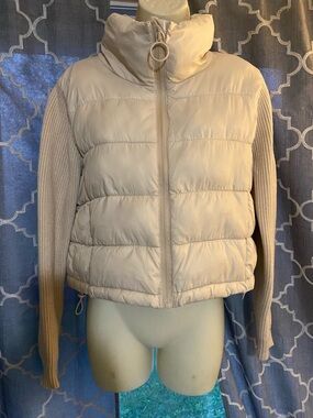 Padded collection by Stradivarius Cream Puffer Jacket with Knit Sleeves